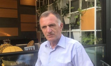 Nikollë Loka - PIKËLLIMI NË SHI