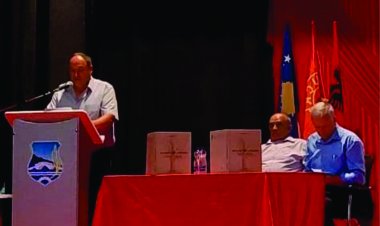 PËRURIM I LIBRIT MONOGRAFI “DIALOG ME GJYSHIN” VUSHTRRI