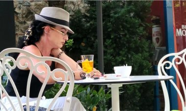 Meri Bo - GRUA! (poezi)