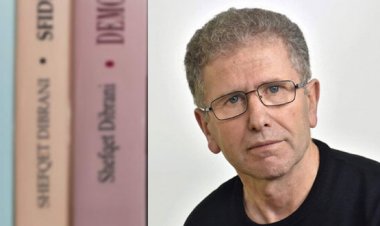 Shefqet Dibrani - MBYLLJA SYRIN DIELLI (poezi)