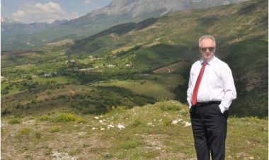 Hasan Muzli Selimi - FJALË BURRASH (poezi)