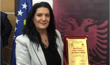 Shefqete Gosalci nderohet me Çmimin e publikut