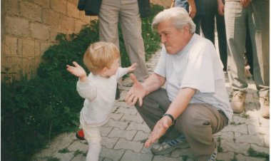 Ibrahim Skenderi - PIKA LOTI MBI ALBUM (Homazh për shkrimtarin)