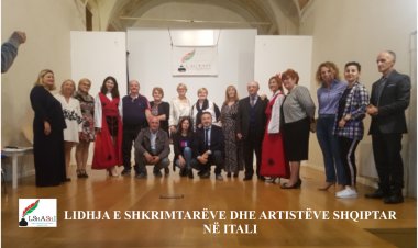 Skënder Lazaj - AKTIVITETE LETRARE NË ITALI