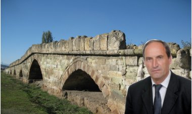 Bedri Tahiri - DINJITETI (tregim)