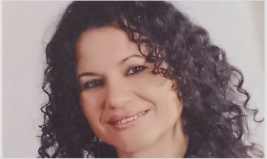 Angela Kosta - RRËNJA E ÇUDITSHME DHE ARKA ME AR