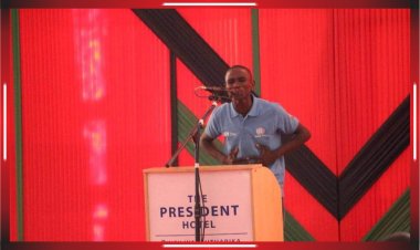 Charles Lipanda Mahigwe - shqip italisht anglisht (Biografi)