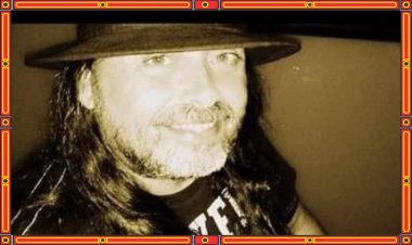 Strider Marcus Jones (Përktheu dhe përgatiti Angela Kosta)