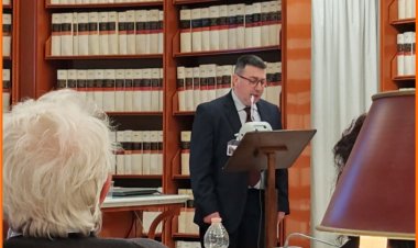 Angela Kosta intervista il giovane poeta Daniele Cerioni - Roma