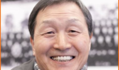 Angela Kosta traduce i versi Di mr. Dung Yoon Jung (Corea del Sud)