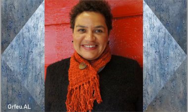 Poezi nga Jackie Kay (Shqipëroi Irma Kurti)