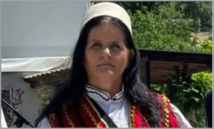 Miranda Troci Derti (poezi)