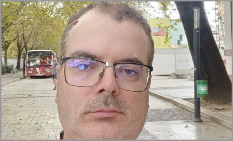 Andi Meçaj (Biografi dhe poezi)