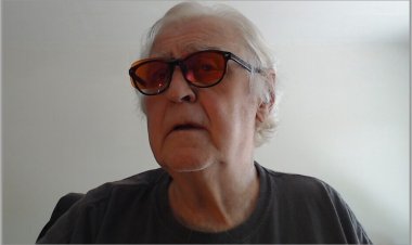 Michael Lee Johnson (Përktheu Irma Kurti)