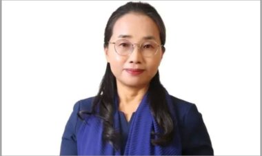 Yang Geum-Hee – Recension për librin "Perla Dashurie" të Angela Kostes