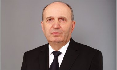 Mujë Buçpapaj për librin antologji “Muza botërore në shqip”