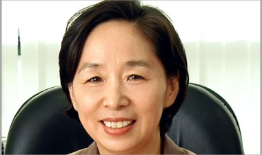 Koo Myong-Sook - Përmbledhja poetike e Angela Kostës “PERLA E DASHURISË”