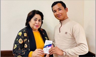 The “Heart Phone” of renowned Uzbek poet Farida Afruz